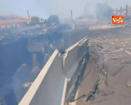 Esplosione a Bologna, il momento dello scoppio del tit e il ponte crollato sulla via Emilia