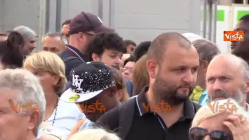 Milano, la sinistra contro Orban-Salvini scende in piazza