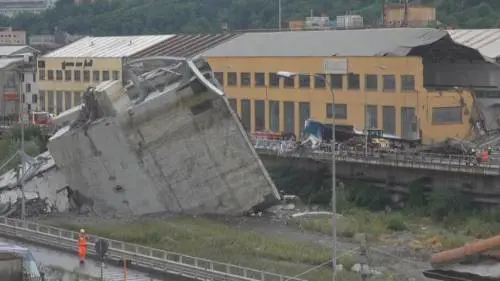 Ponte Morandi, la demolizione