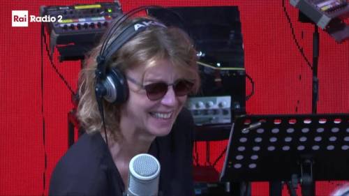 Margherita Buy a Radio2: "Vorrei fare ballando con le stelle"