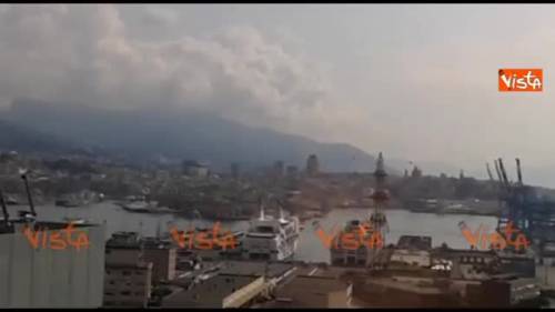 Genova, le sirene delle navi omaggiano le vittime