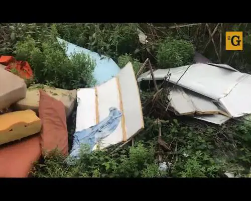 Profughi accanto al campo rom, residenti in rivolta a via di Salone 