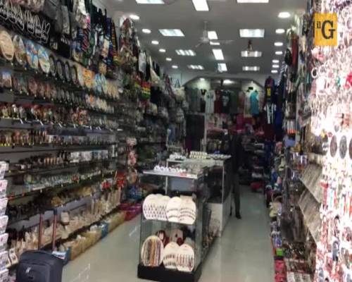 Minimarket, suk e bazar: è boom di aperture per i negozi stranieri
