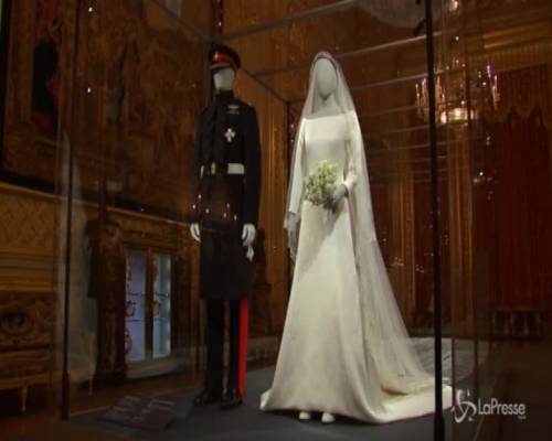 Gb, l'abito da sposa di Meghan in mostra