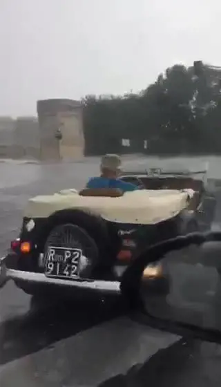 Roma, bombe d'acqua e nubifragi