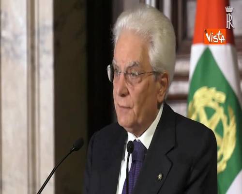 Mattarella: "Inaccettabile diffondere credenze anti-scientifiche"