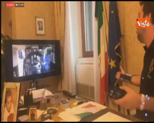 Salvini: ''Vi confesso che quando voglio rilassarmi mi guardo 'Tutto pesca'''