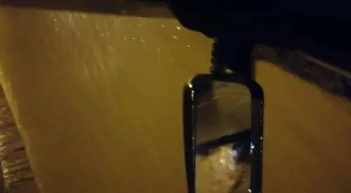 Esondano torrenti a Menfi, strade trasformate in fiumi