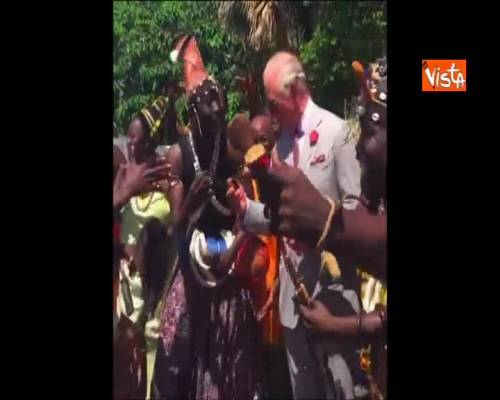 Il Principe Carlo in Ghana accolto da canti e balli di benvenuto