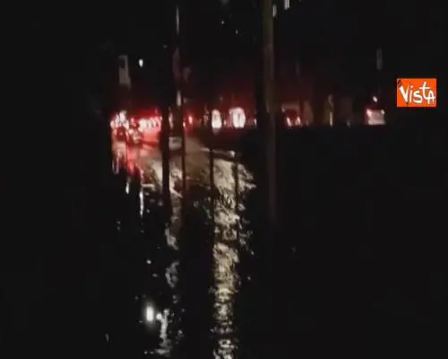 Maltempo a Roma, viale Manzoni allagato