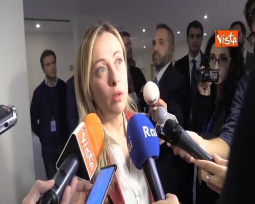 Governo, Meloni: “Non siamo su uscio maggioranza, non vogliamo né strapuntini né poltrone”