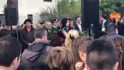 Raggi: "Roma deve ripartire dai ragazzi, non ci lasciamo soli"