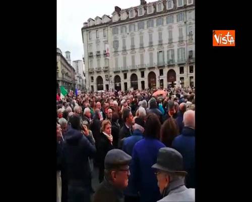 In migliaia in piazza a Torino per il sì alla Tav