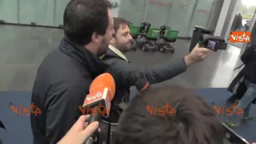 Salvini: "Sigarette? Cercherò di smettere il prima possibile"