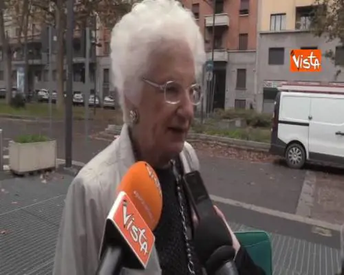 Liliana Segre difende la stampa: "Se cominciano a prendersela con i giornalisti non possiamo tacere"