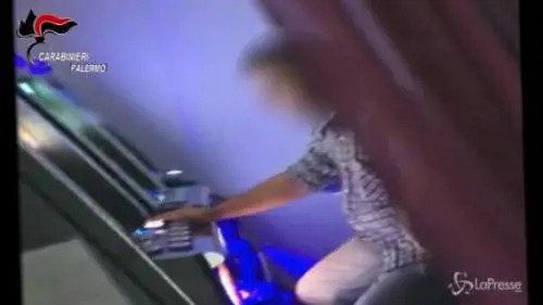 Assenteismo: giocavano alle slot machine durante l'orario di lavoro