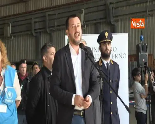 Migranti, Salvini: “Da UE collaborazione zero, inadempienti agli accordi”