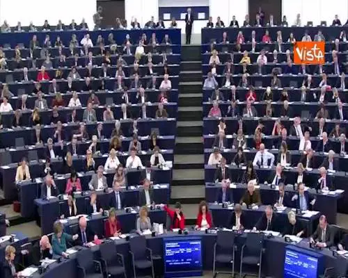 Migranti, il Parlamento europeo non approva visti umanitari 