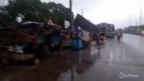 India, almeno 10 morti per il ciclone Gaja