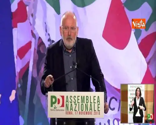 Ue, Timmermans(S&D): “Su migranti Italia lasciata sola a causa di Orban e Salvini”