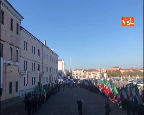 Centenario firma armistizio Grande Guerra, Casellati canta inno nazionale a Padova