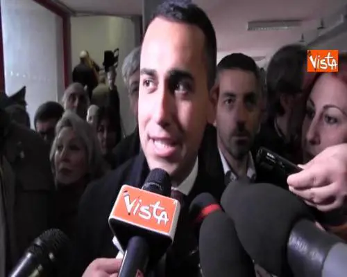 Rifiuti, Di Maio: “Inceneritori soluzione ‘vintage’, bisogna investire sulla differenziata”
