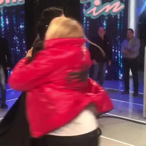 Mara Venier bacia Renato Zero