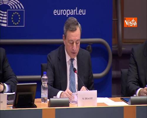 Draghi: “Rischi per Eurozona da politiche interne insostenibili”