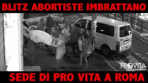 Roma, le immagini del blitz delle dem contro la sede degli attivisti pro-life