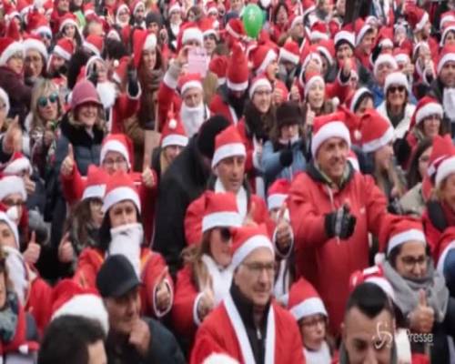 Torino, 20mila Babbi Natale per i bimbi del Regina Margherita