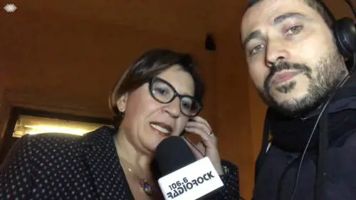 Elisabetta Trenta canta Morandi: "La pace, valore inestimabile"