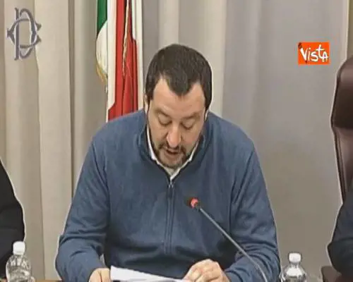 Migranti, Salvini: “Stop a Sophia senza modifica regole ingaggio”