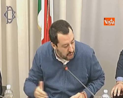 Dl Sicurezza, Salvini: "Non si butta fuori nessuno dal sistema Sprar"