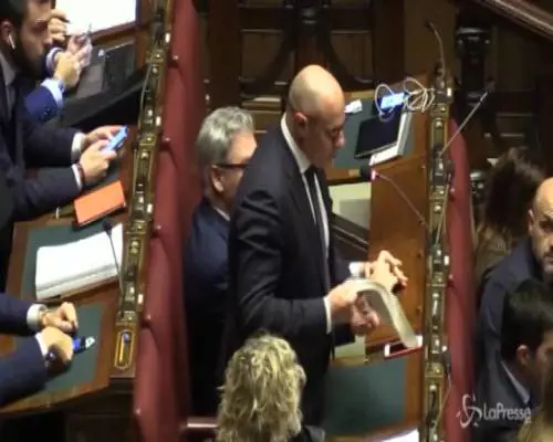 Manovra, Rampelli (Fdl): "Alla Camera solo una copia del testo"