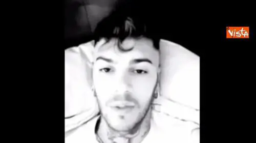 Discoteca Ancona, da Vasco a Fedez gli artisti si stringono alle famiglie delle vittime