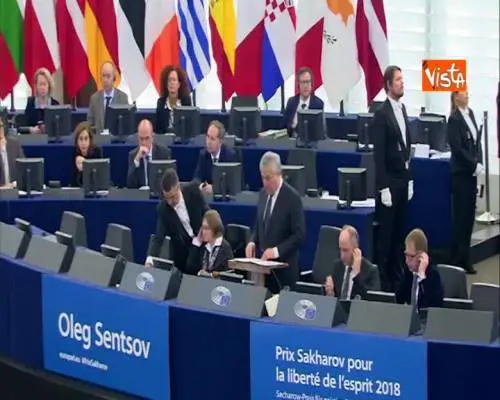 Premio Sakharov 2018 a regista ucraino Oleh Sentsov, Europarlamento: “Mosca lo rilasci”