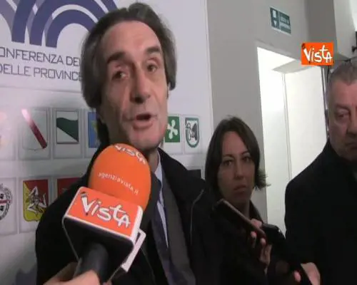 Rifiuti Roma, Fontana: “Appello Raggi? Ci ha chiamati inquinatori. Valuteremo se aiutarli”