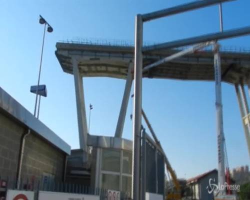 Ponte Morandi, aperto cantiere per demolizione, Bucci: "Nuova struttura a Natale 2019"
