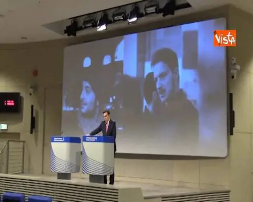 Attentato Strasburgo, un minuto di silenzio alla Commissione Ue per Antonio Megalizzi e Bartek