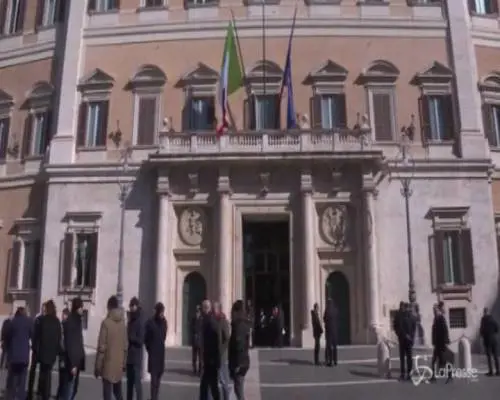 Manovra, tagli alle pensioni e aumenti dell’Iva dopo l’accordo Governo-Ue