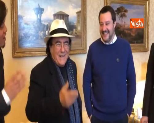 Salvini e Al Bano cantano insieme al Viminale le canzoni del cantautore