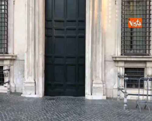 Palazzo Chigi in vacanza, le porte chiuse della sede del Governo