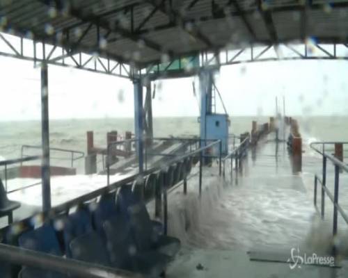 Thailandia, è arrivata la tempesta tropicale 'Pabuk'