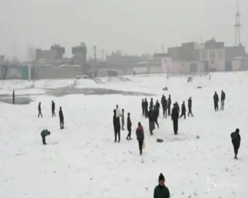 Neve in Afghanistan, imbiancata la città di Kabul