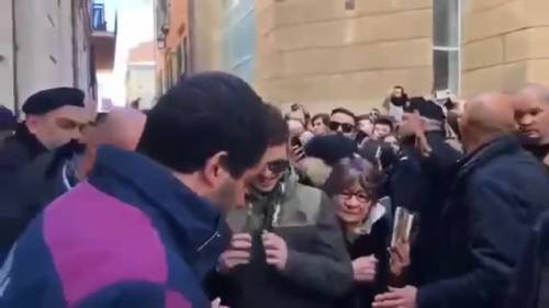 Salvini al vu cumprà: "Non compro niente"