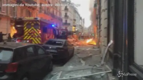 Parigi: esplosione in un palazzo, le prime immagini dopo lo scoppio