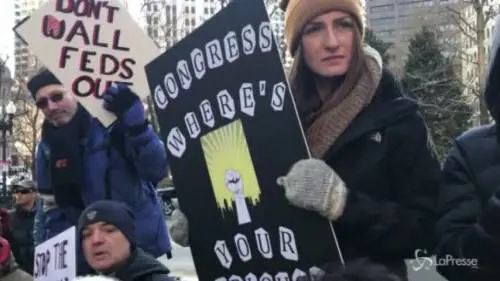 Usa, shutdown: le proteste dei federali senza stipendio