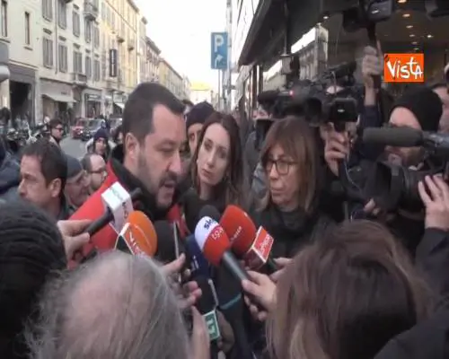 Migranti, Salvini: “Quelli di Sea Watch in Italia dopo ricollocamenti Ue”