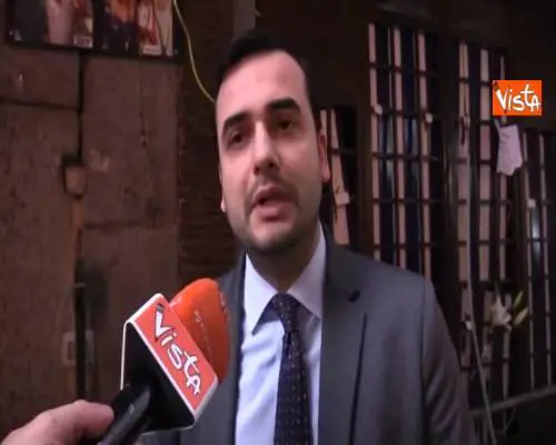 Bomba pizzeria Sorbillo, Sibilia (M5s): “Entro febbraio cento nuovi agenti per sicurezza in città”