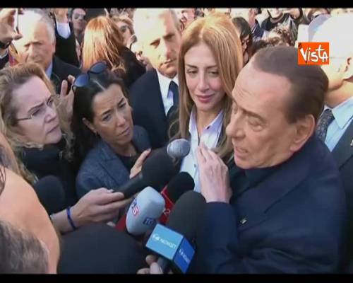 Berlusconi: ”Mi candido alle Europee”